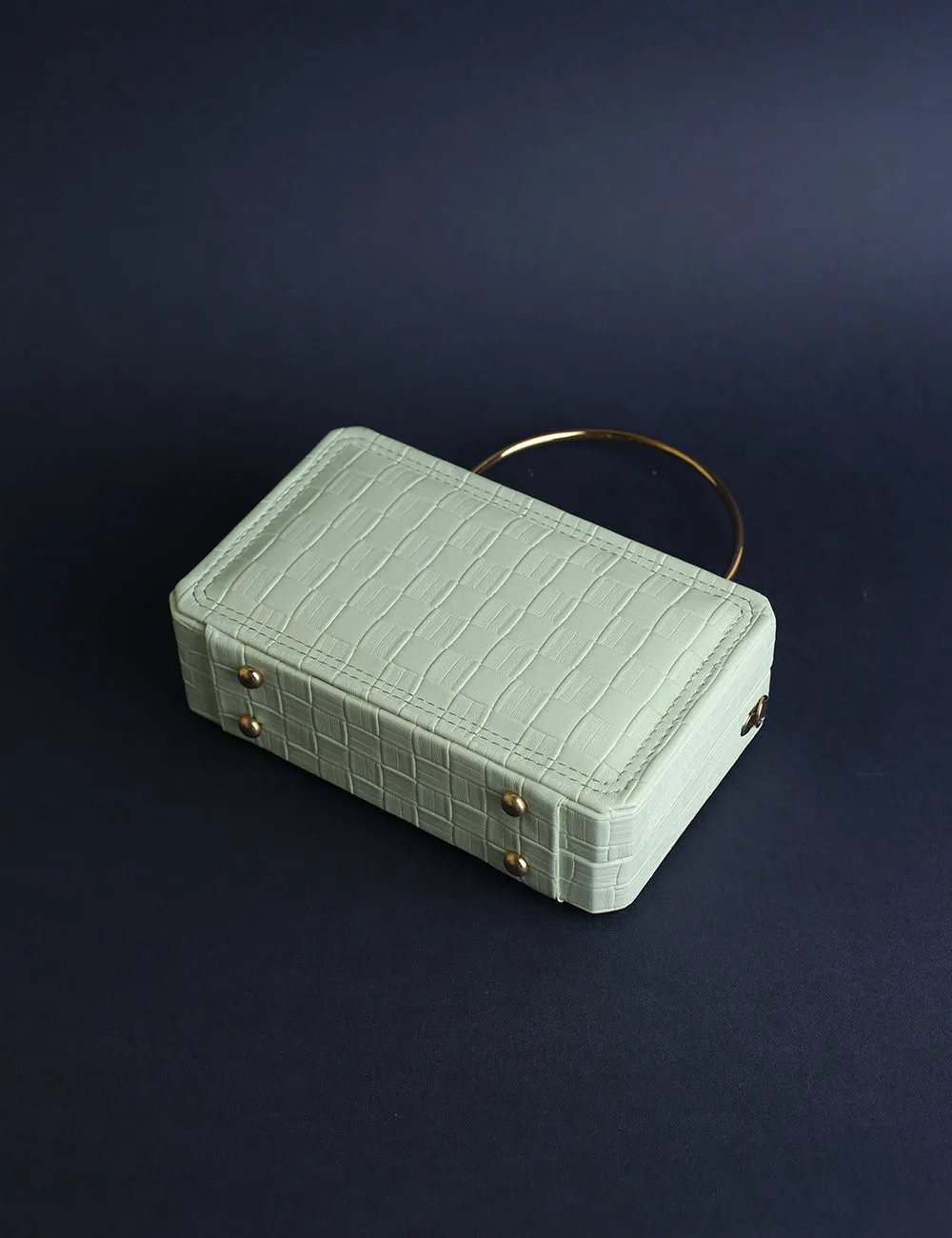 Elegant Croc-Embossed Clutch Pistachio