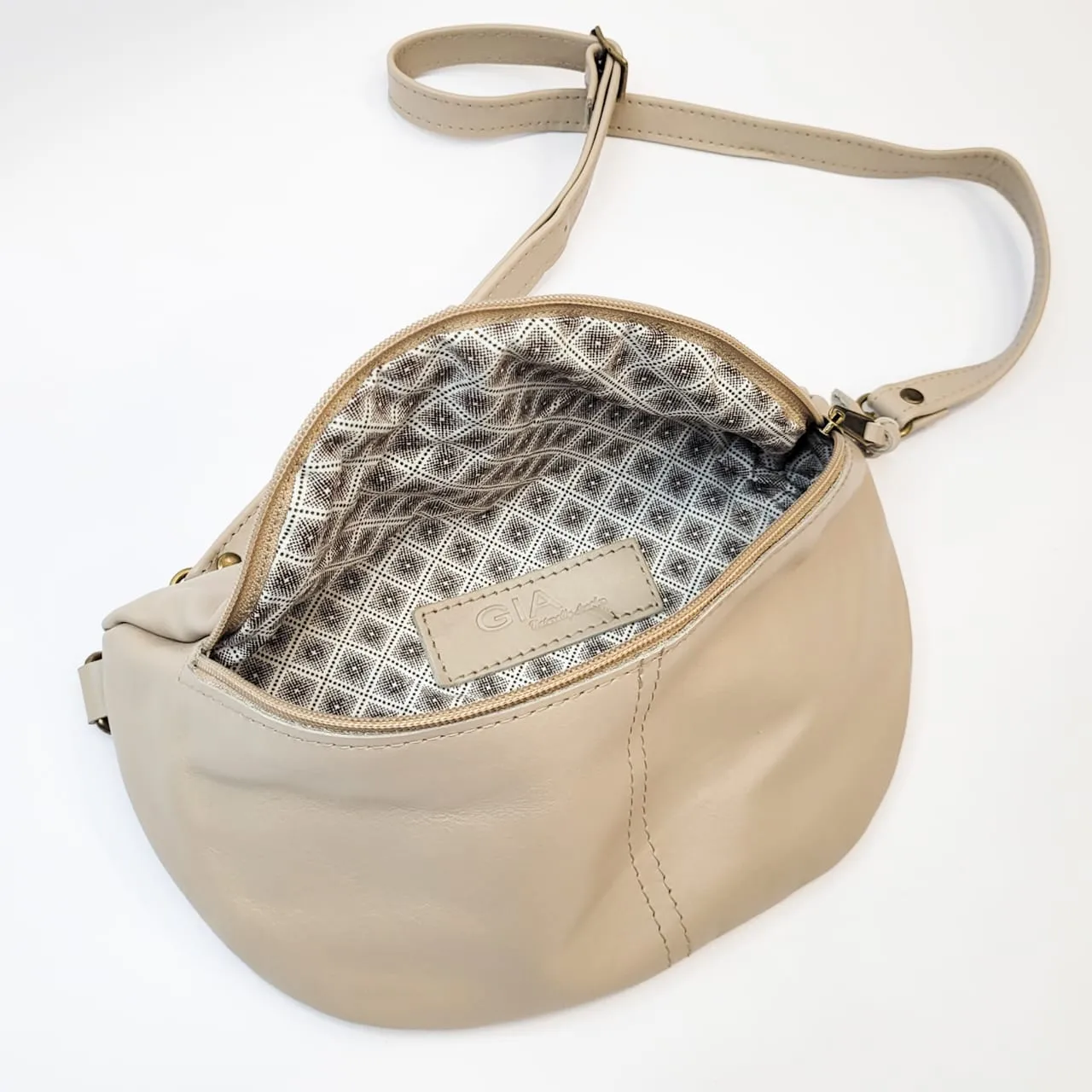 Gia leather taupe moonbag - thin strap