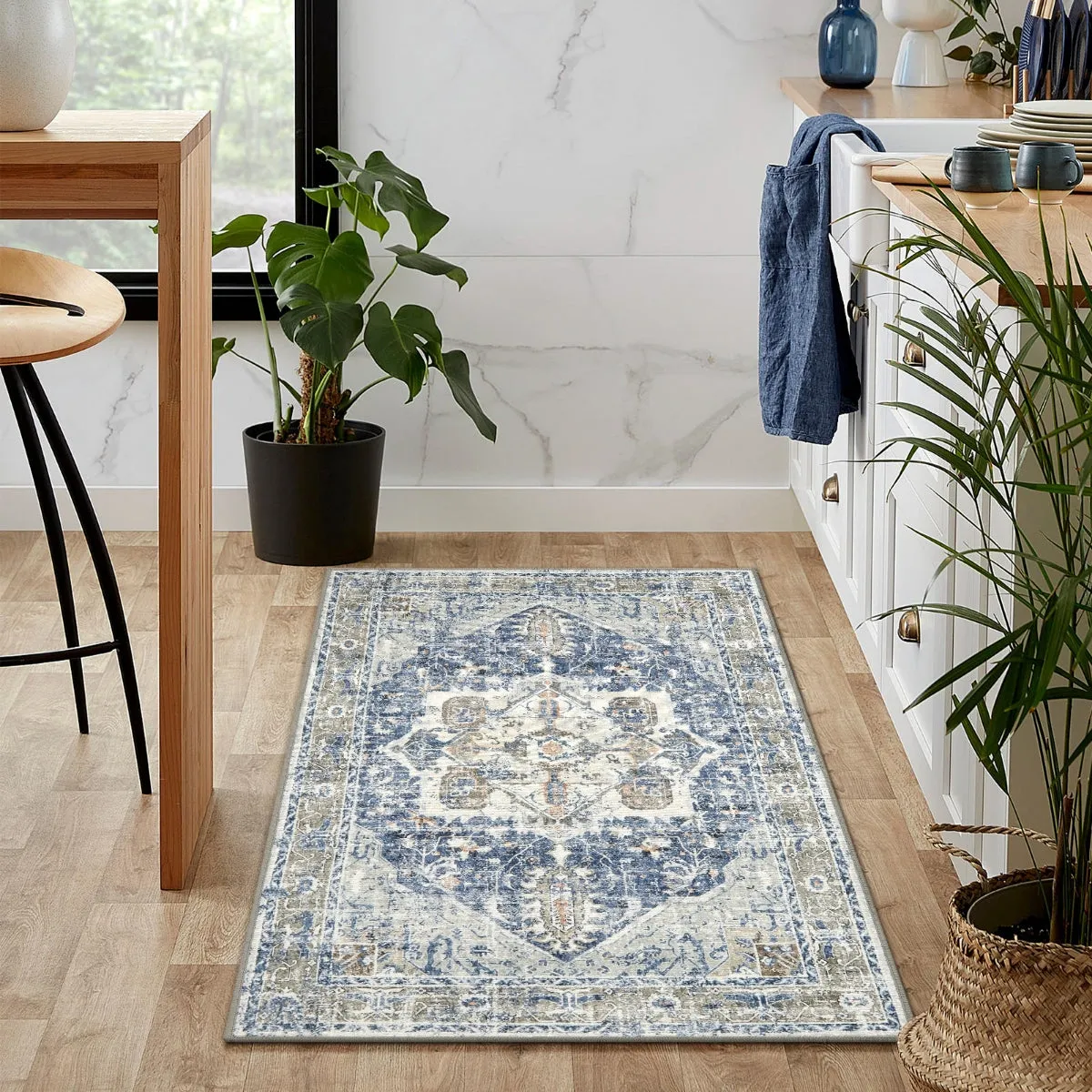 Harriet Traditional Medallion Distressed Blue Area Rug