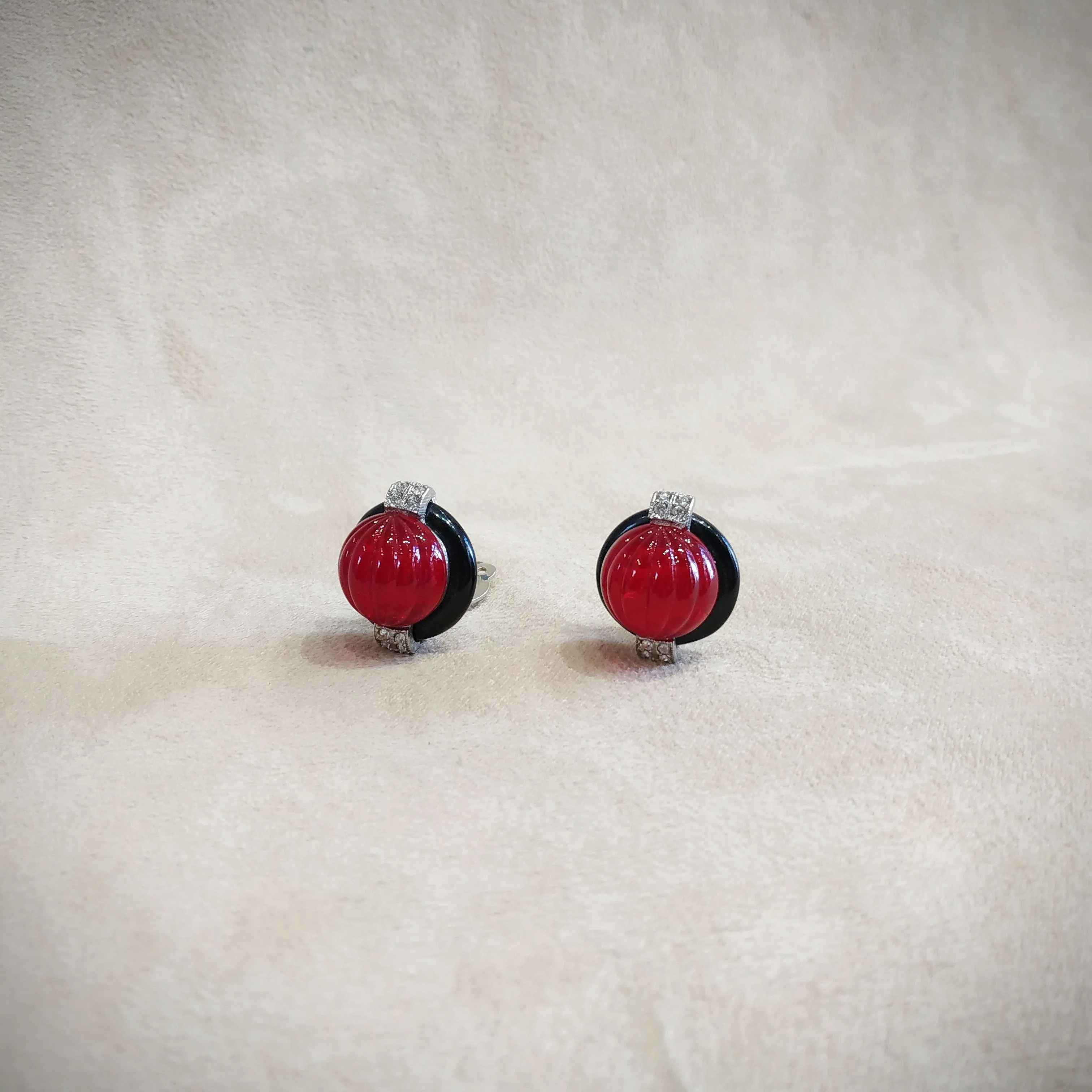 KJL Red Black Vintage Clip on Earrings by Kenneth Jay Lane