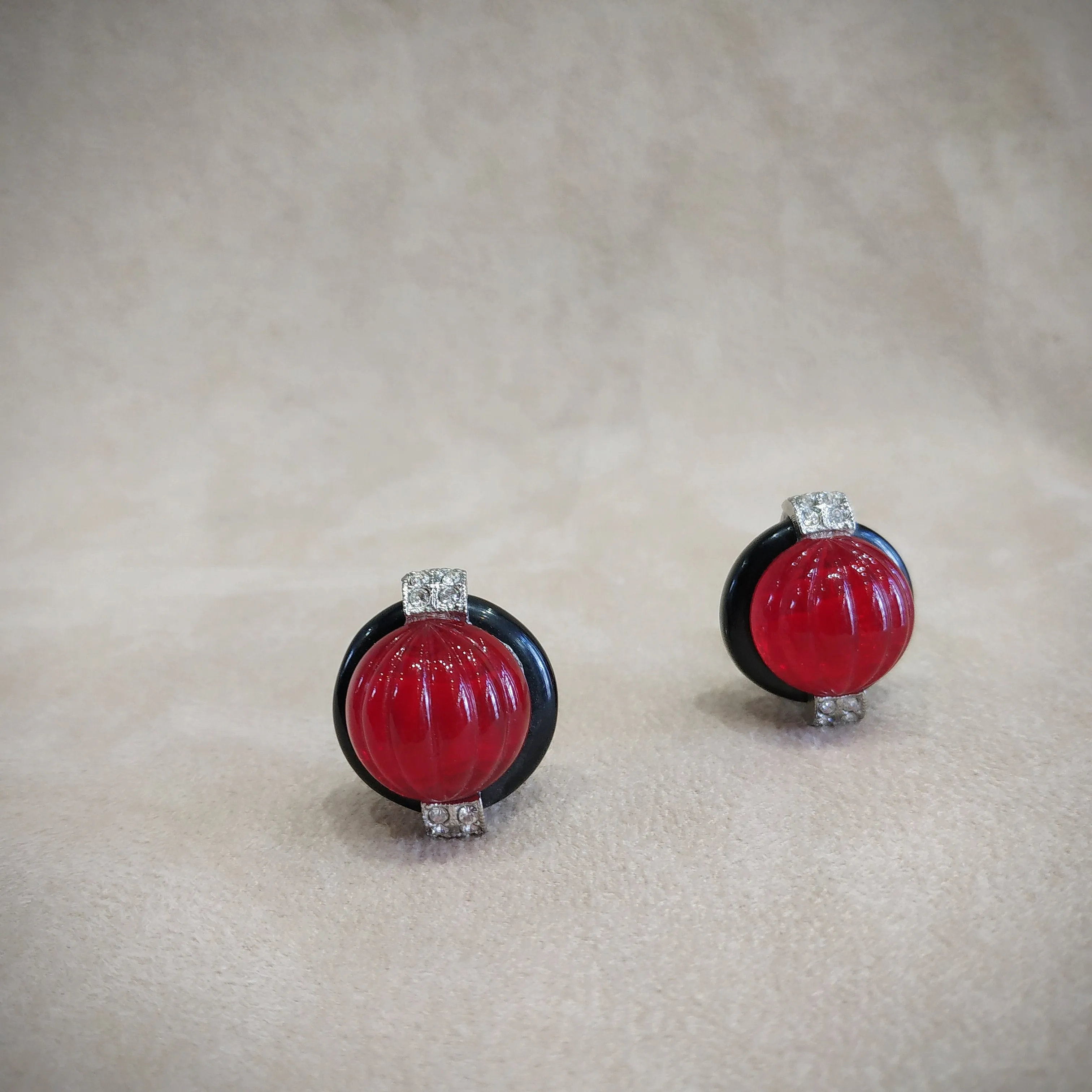 KJL Red Black Vintage Clip on Earrings by Kenneth Jay Lane