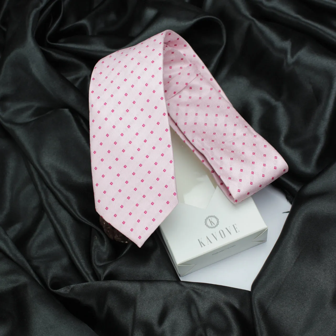 Kovove Elegant Pink Checkered Neck Tie For Men