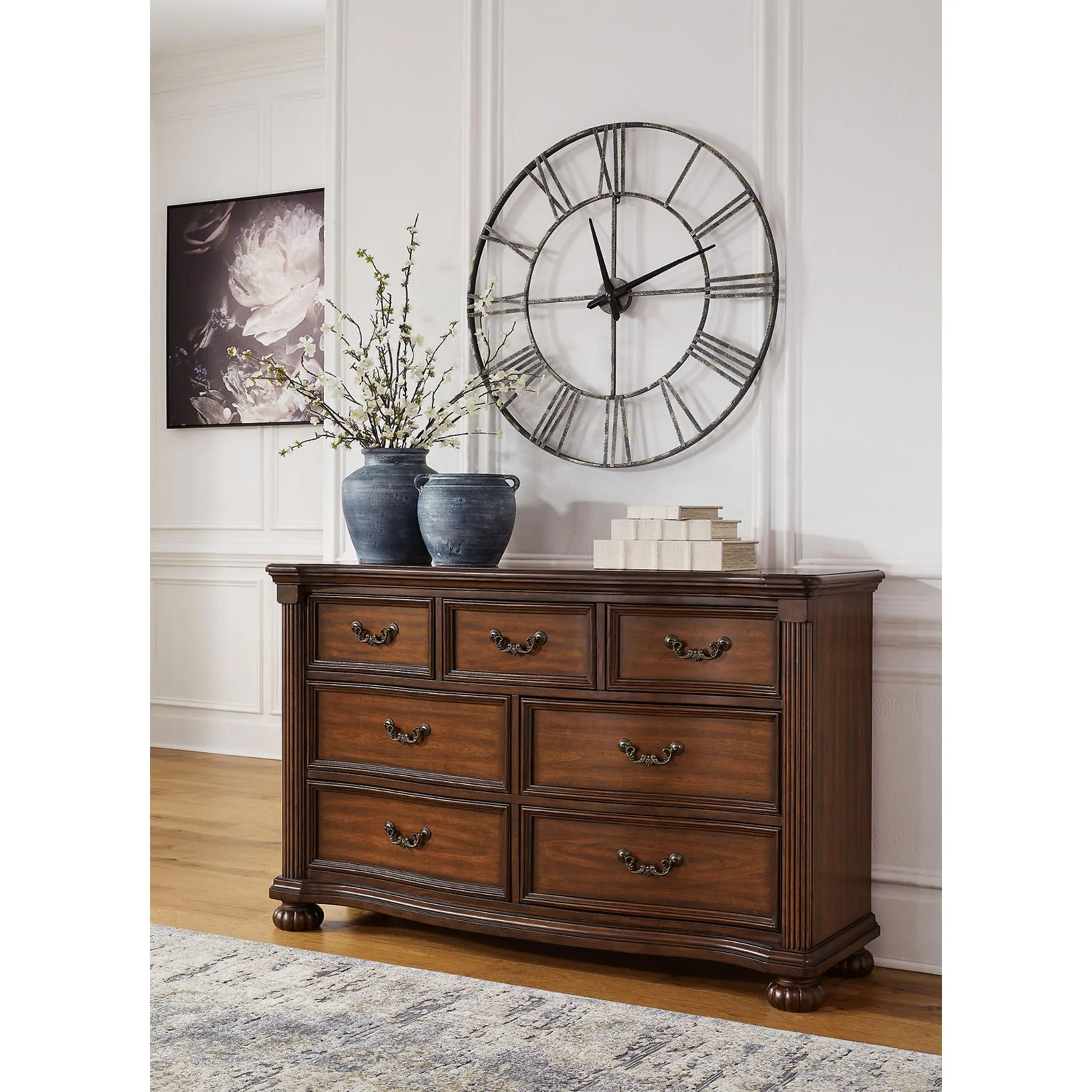 Lavinton Dresser