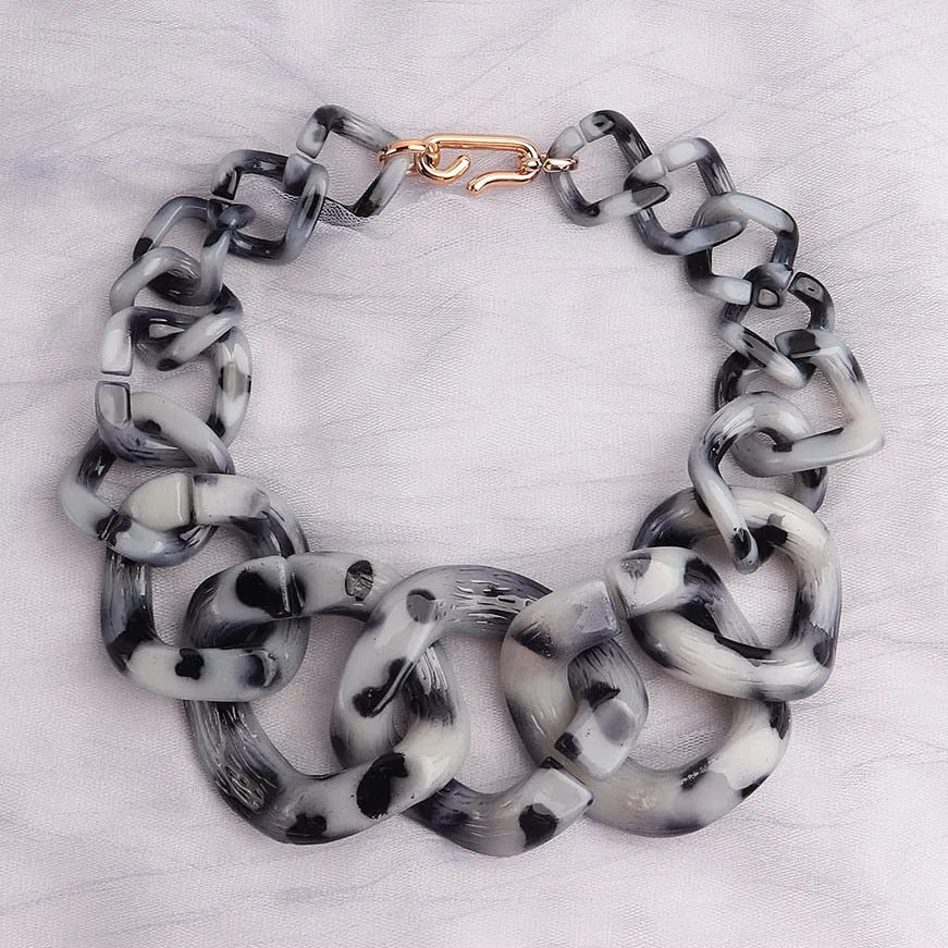 TEEK - Big Acrylic Chunk Chain Necklace